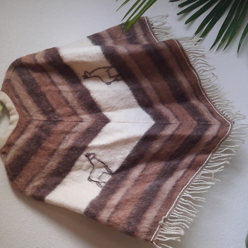 Poncho Llama Alpaca Small - Picture 4 of 4